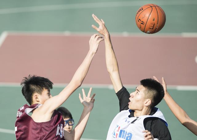 大胸的妈妈2020